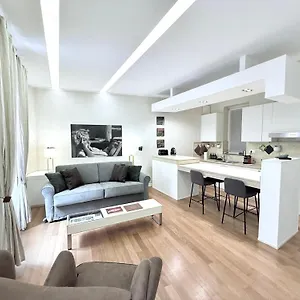 Apartment Campo Dei Fiori Modern With Terrace, Rome